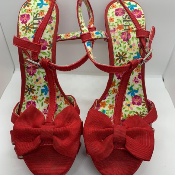 Red heels - Picture 5 of 6